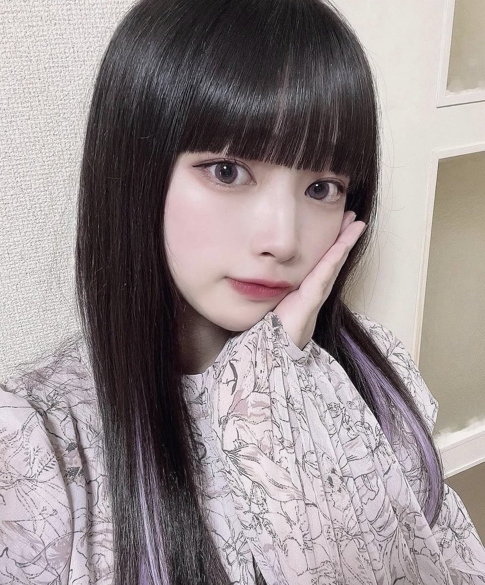 _suzu7x's tweet photo. 紫のインナーエクステしてた時

 #日常垢 https://t.co/dFkDGj3Zz3