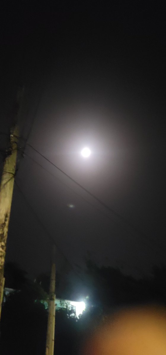 Library224's tweet photo. @DarrenChen528 Hi the moon https://t.co/Qg1CkARTYc