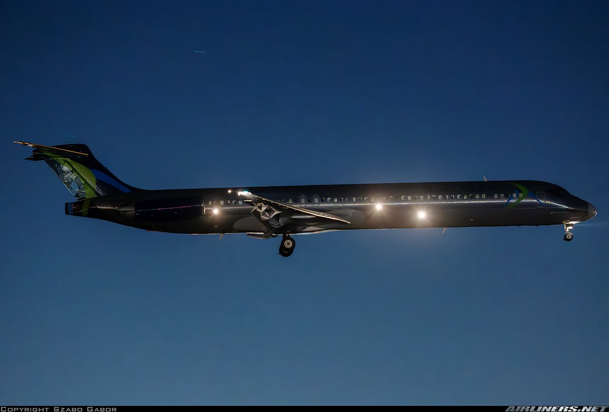 n194at's tweet photo. World Atlantic Airlines
McDonnell Douglas MD-83 N801WA
MIA/KMIA Miami Intl Airport
November 17, 2025
Photo credit Szabo Gabor
#AvGeek #Airline #Aviation #AvGeeks #MD80 #Maddog #WorldAtlantic #MIA #Miami @iflymia @MD80com @edelweiss330 πΊπΈ https://t.co/x9tc7qvBRi