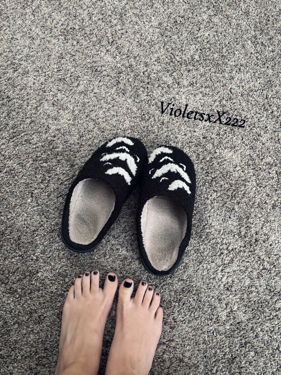 violetsxX222's tweet photo. $111 for each sniff ✨ https://t.co/hFf1dhktMF