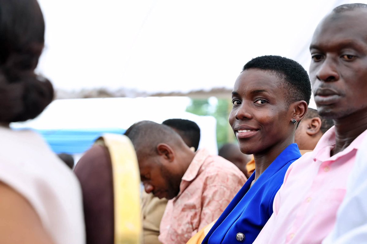 Alionya Roseline tweet media