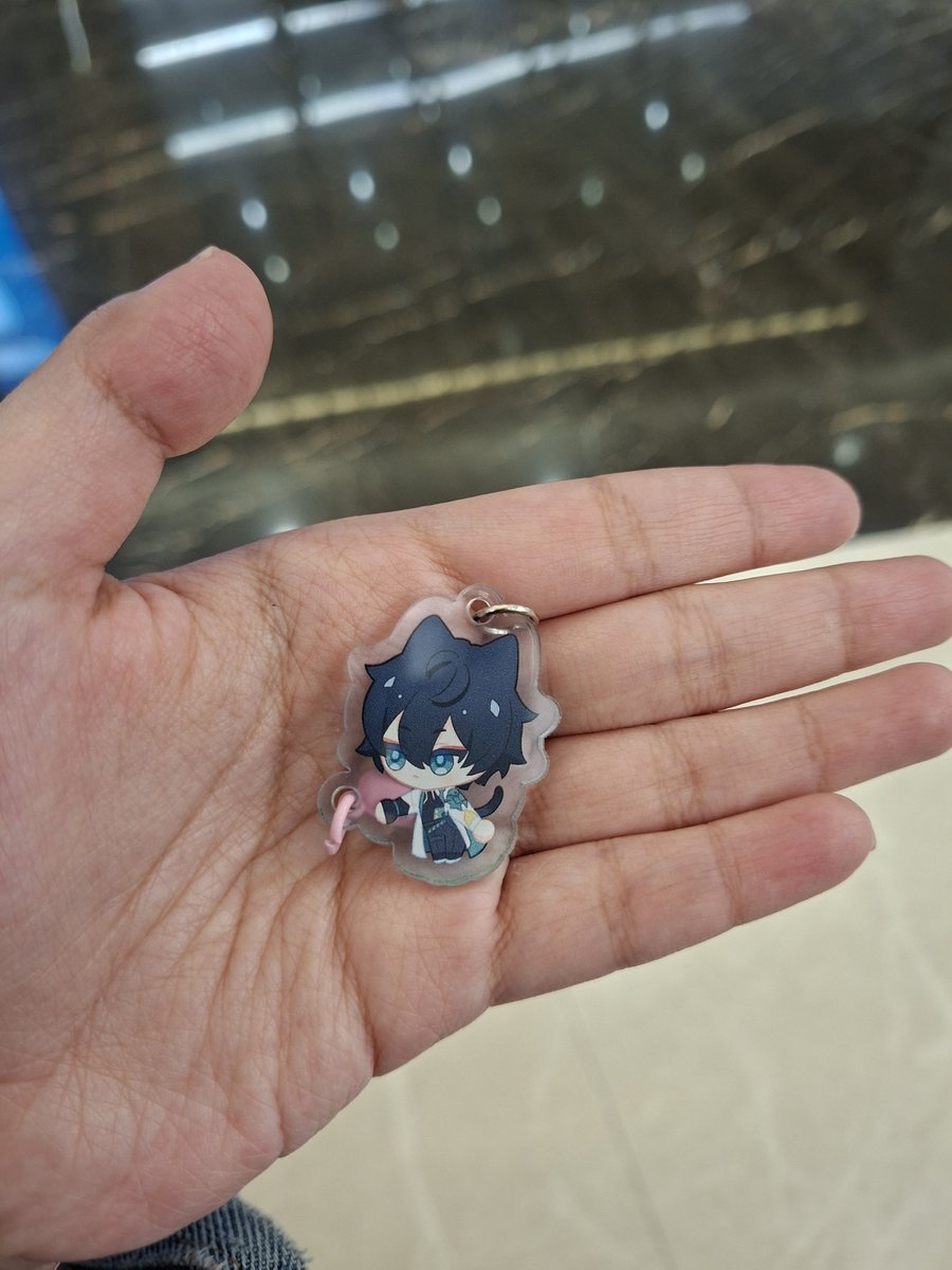 M1ntAngsteuBoi's tweet photo. Aku nemu gantungan danheng jatoh di PIM 3 #Hoyofest mungkin kali ada yg punyaa https://t.co/xE0XjPopz3