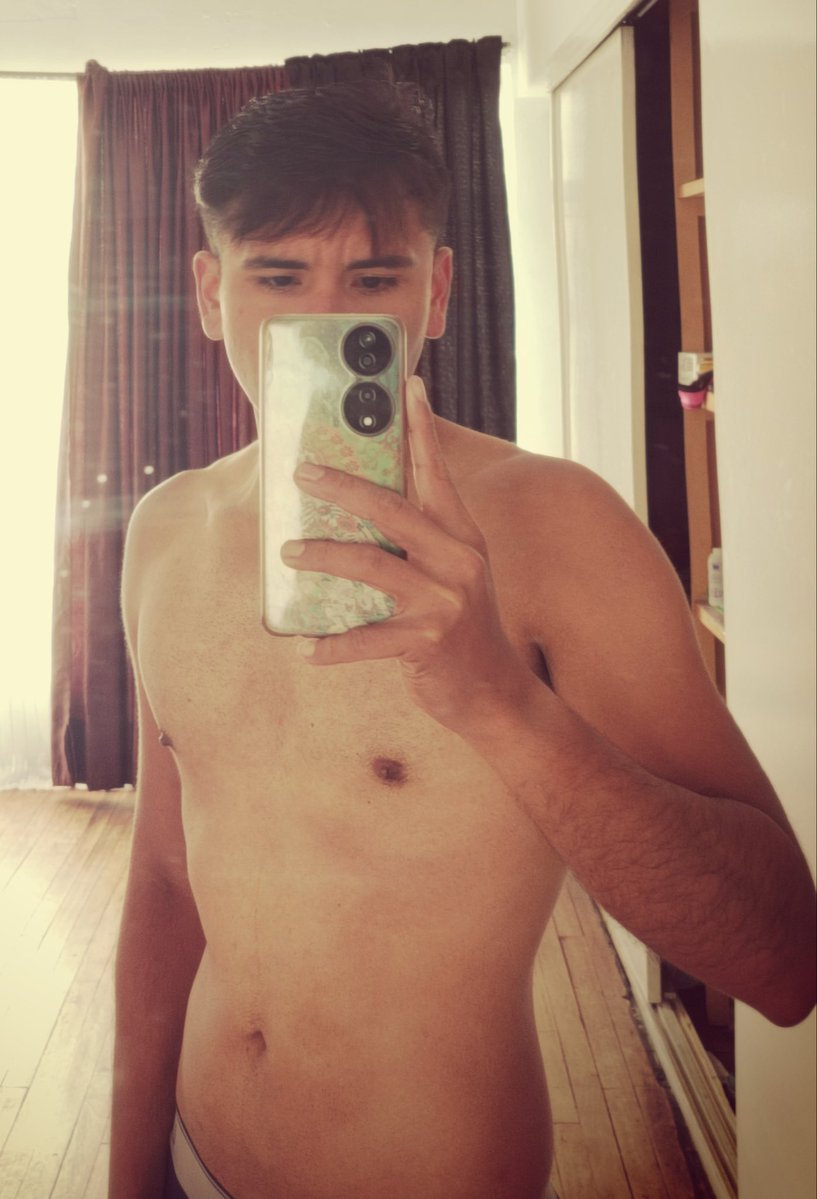 piel_anonima's tweet photo. ��Y si le das una mordida a mis nalgas?

#gay #gayxxx #boy #nude #gayporn #twink #erotic https://t.co/DrThkKKr47
