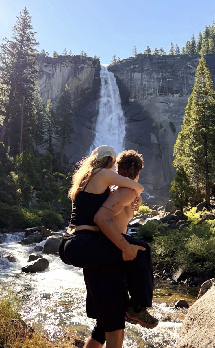 𝘢𝘶𝘴𝘵𝘪𝘯 tweet media
