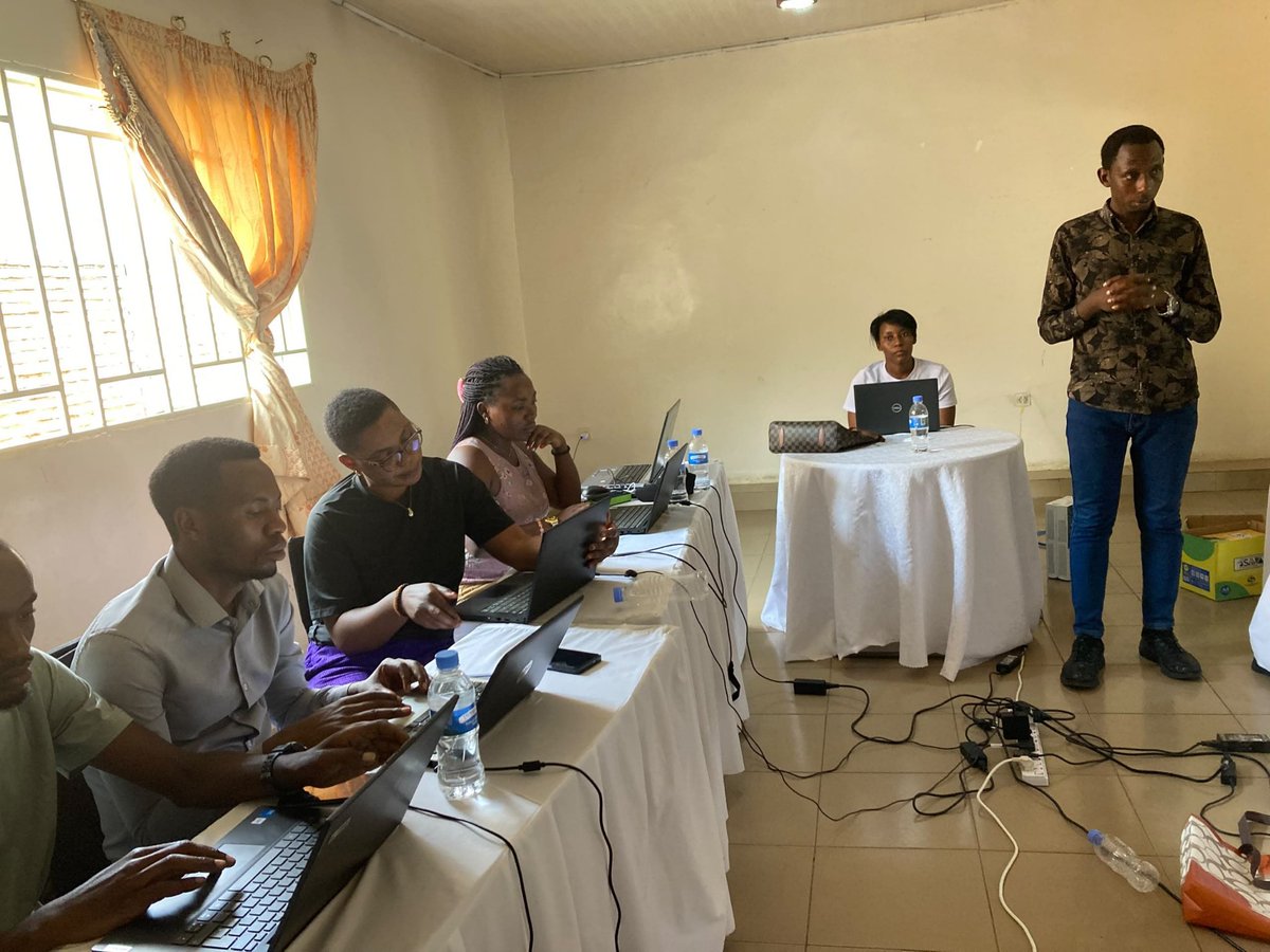 NyagatareNyc's tweet photo. Uyu munsi Komite ya NYC ku rwego rw'Akarere na Coordinators ba NYC mu Mirenge yose bahuriye hamwe mu gukora Raporo z'Imihigo ibihembwe byose FY2025-2026 no guhuza raporo y'ibyakozwe mu myaka 5 ishize cyane ku uruhare rw'Urubyiruko. @RwandaYouthArts https://t.co/RR9aeX8klz