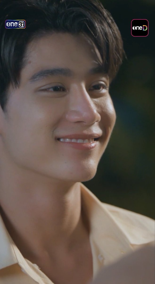 Jadeng_007's tweet photo. กลัวว่านี่จะเป็นรอยยิ้มสุดท้ายของทินกร ช่องวันทำดีๆ นะ😭😭

#อรุณรุ่ง #TheEdgeOfHorizon https://t.co/3hoRGrgv1B