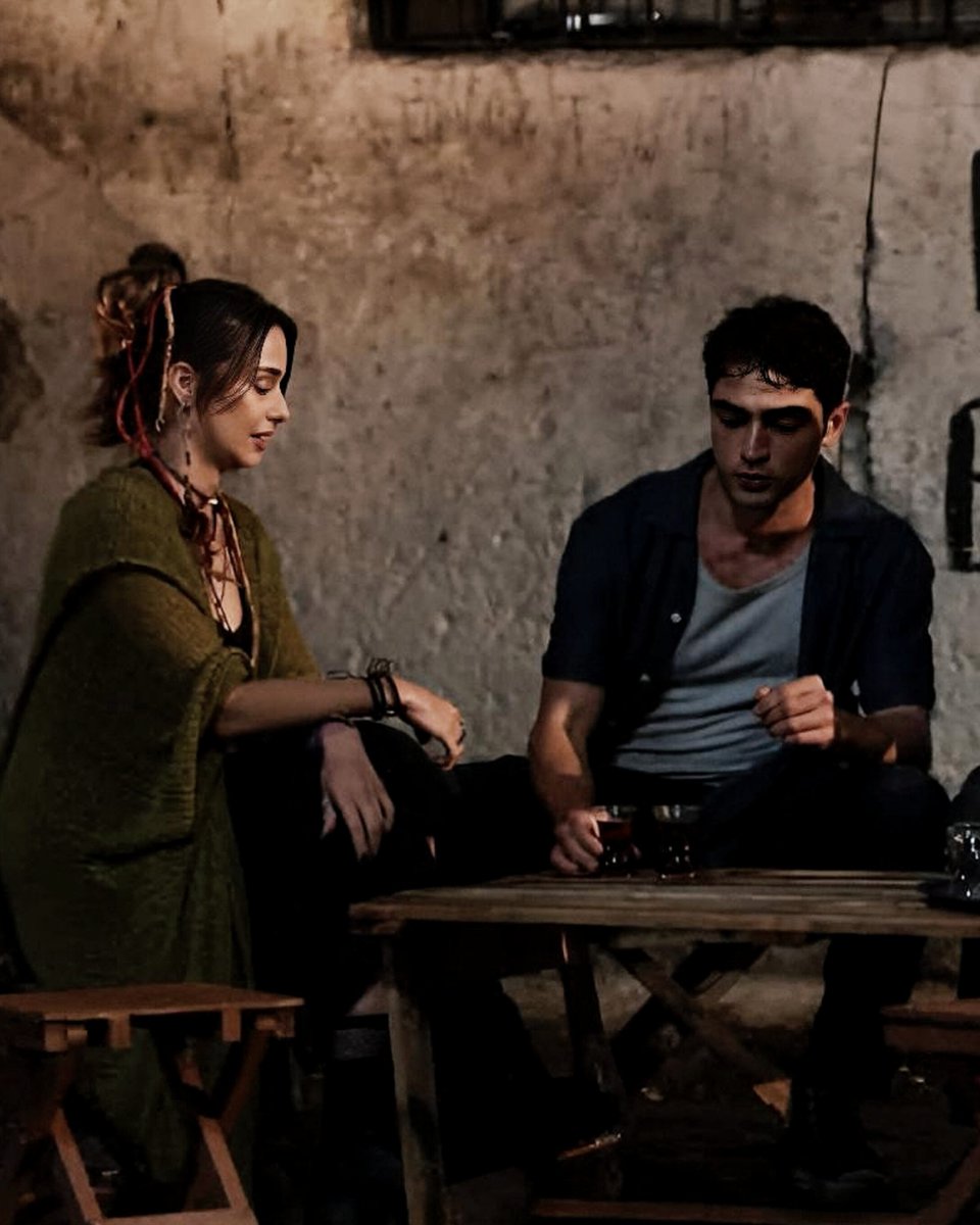 _gymah_'s tweet photo. احبهمممم😭❤️😭❤️😭❤️😭❤️😭❤️
#merdur 
#altıüstüistanbul https://t.co/ZUO10PjOpR