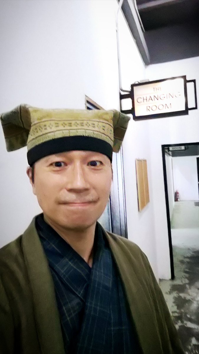 gekidan_taiju's tweet photo. 創作能「デズデモーナ」
終演後１分。
ピンボケだった💦

２日目。スタンディングオベーションしてくれたお客様もいて感激。今日は在日本大使館のスタッフの皆様が観劇してくれました。千秋楽には大使もいらっしゃいます。KL公演はあと２ステージ！ https://t.co/3e4vjhHdzI