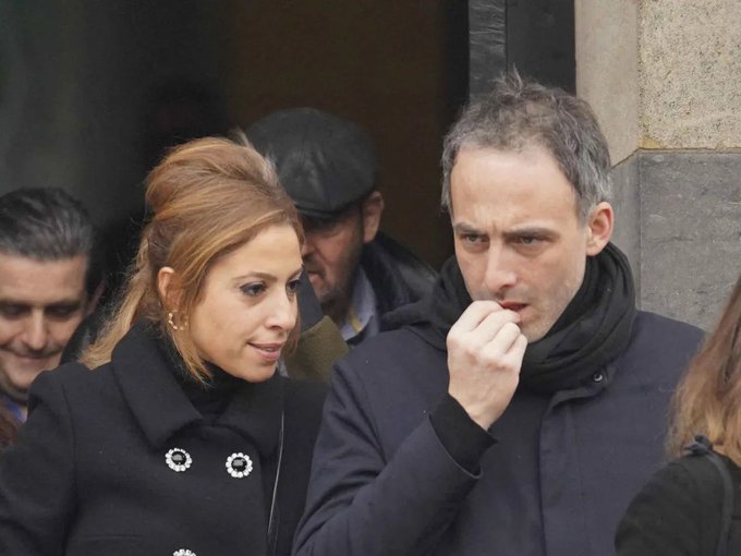 montelo268's tweet photo. @BastionMediaFR gluksmann, Je t'avertis,  c'est pour être "la première dame" que  je dépense un pognon de dingue auprès de journalistes pourris que j'invite dans mon émission afin d'améliorer ta réputation et ton image à la con. Fais gaffe, et arrête de dire des conneries !!!!!!! https://t.co/Z0DPaid8yK