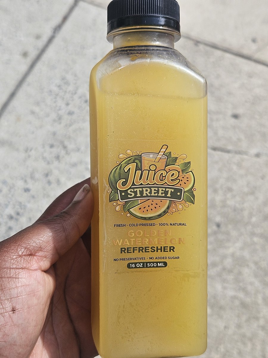 philly_blogger's tweet photo. @lisamariehaden fresh cold pressed juice review 

https://t.co/MDjG8gaG6g https://t.co/pjCOeZmor5