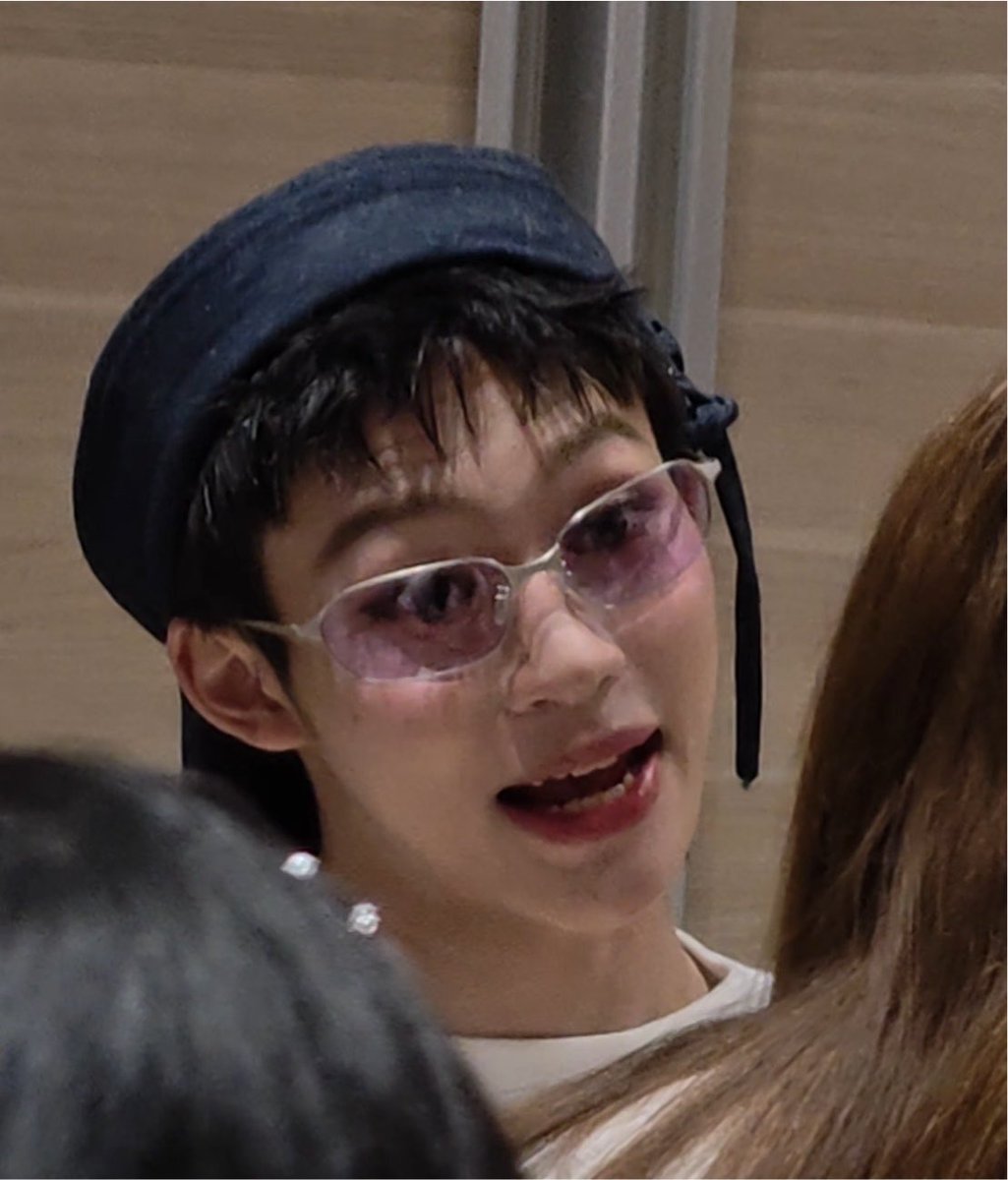 iseaisawiseen's tweet photo. แอนตี้แฟนยังไม่ทำขนาดนี้55555555555555 https://t.co/czC74Ct5PE