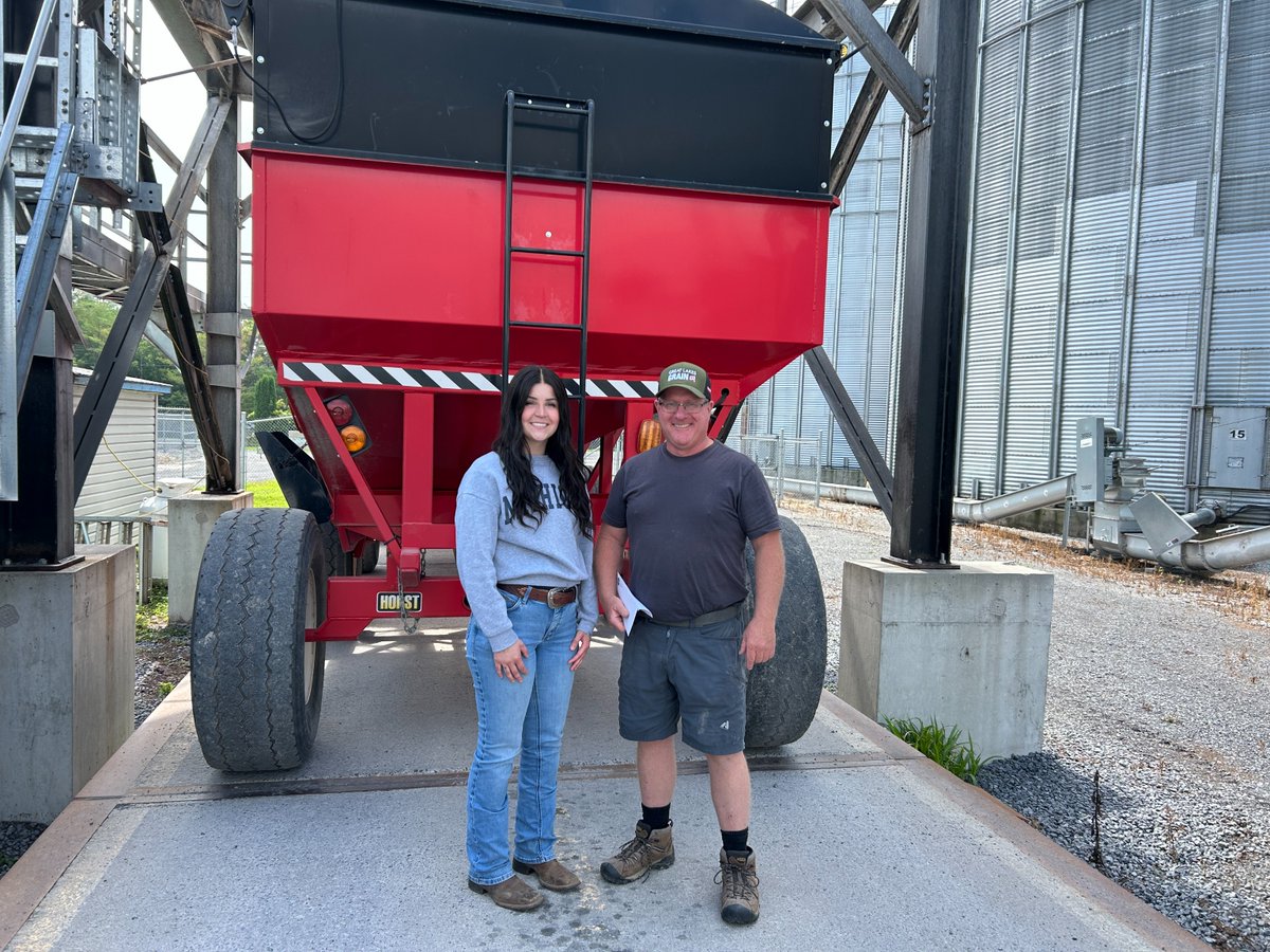 CoopEmbrun's tweet photo. 🌾La première livraison de blé depuis plusieurs années !
Aujourd'hui marque une étape importante pour nos Élévateurs à grain alors que nous avons eu le plaisir d'accueillir un producteur local avec un chargement de blé tendre rouge d'hiver. Merci de votre confiance et d'avoir été le premier à lancer la saison avec nous !

Nous acceptons maintenant : 
• Blé tendre rouge d'hiver
• Blé dur rouge d'hiver
• Blé dur rouge de printemps

Des questions ? Communiquez avec nous pour plus d'information. 
📧 slemoyre@coopembrun.com
--
🌾 Our First Wheat Delivery in Many Years!
Today marks an exciting milestone for our Grain Elevators as we welcomed a local farmer with a load of Soft Red Winter Wheat—our first wheat delivery in many years. Thank you for your trust and for kicking off the season with us!

We are now accepting: 
• Soft Red Winter Wheat
• Hard Red Winter Wheat
• Hard Red Spring Wheat

Questions? Contact us for more information.
📧 slemoyre@coopembrun.com

 #CoopEmbrun #GrainElevators #Élévateursàgrain #Ontag #Wheat #Blé