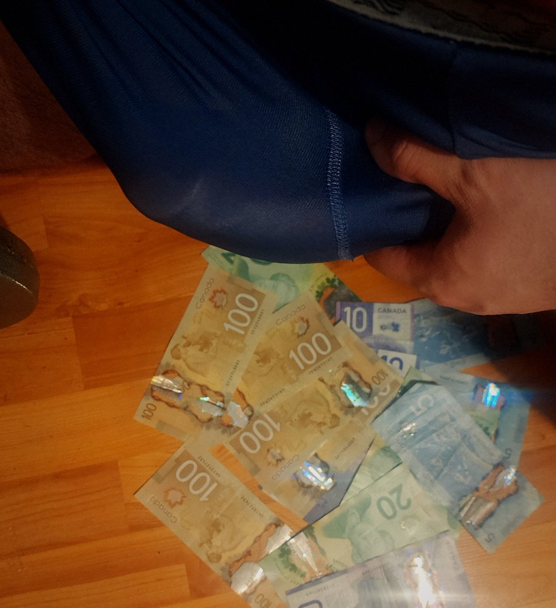 KneelYouSimp's tweet photo. The pig pen sounds really quiet, thats Unacceptable. Come on out you dirty little piggys i know you can smell daddys dirty socks and sweaty feet👇🐽🐷 Send, sniff, goon and oink for daddy😈 

#footfetısh #feetworshi̇p #daddy #alpha #findom #paypig #bwc https://t.co/EueIyRLm1O