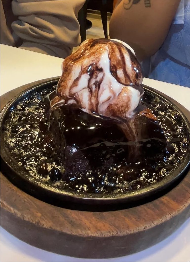 Pooja Thacker 🦋 tweet media