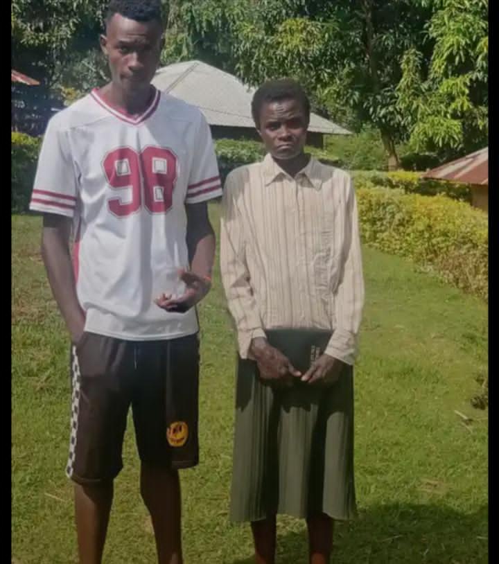 KenyanTrapkid's tweet photo. @lynn_ngugi1 Guys i just lost my mom I'm not okay at all https://t.co/9GBPsxVNOj