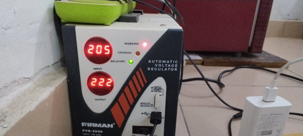 MyGem10's tweet photo. @aedcelectricity No I don't experience low voltage... Here's the snapshot of the voltage reading on my stabilizer https://t.co/Zvtcb7oTXi