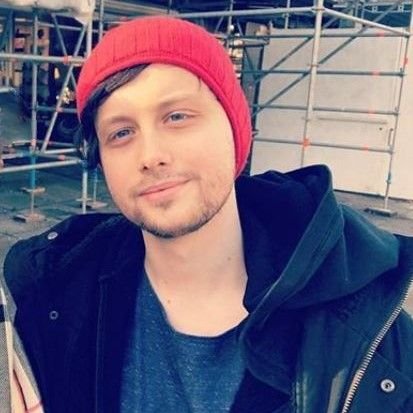 PolylocketDota2's tweet photo. Gorgc 🇸🇪 on Green Lantern and its actor:

"First of all, Green Lantern is a lame superhero. Secondly, trash actor. Thirdly, I'm never watching this shit. This looks bad. This was the worst one."

"I don't like this actor. He just looks like a bad male model." https://t.co/6e4KkmzE3E