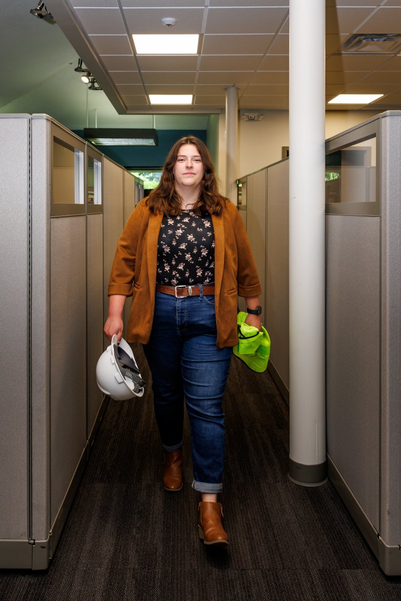 ohionorthern's tweet photo. With dreams of becoming a structural engineer, Ohio Northern University student Mollie Kinkead is engaged in an ideal internship at Jezerinac Geers &amp; Associates in Dublin, Ohio.

📲 Read more about Mollie's experiences and how an ONU alumnus helped her: https://t.co/OUj3yFgwSz https://t.co/LhVKG7w0CM