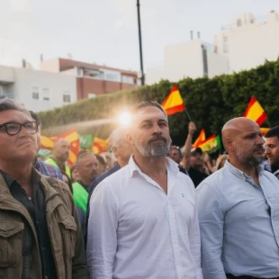 CasviFactory's tweet photo. ¡𝐄𝐋 𝐕𝐀𝐆𝐎, 𝐀𝐇𝐎𝐑𝐀 𝐓𝐑𝐀𝐈𝐃𝐎𝐑!

Abascal, modifica públicamente su discurso beligerante respecto al régimen de Mohamed VI

-Durante una entrevista concedida a principios de este mes de mayo al pódcast DailyTalkVibe, manifestó:
“Yo no pienso que Marruecos sea el enemigo https://t.co/Lysq2Bp1ps