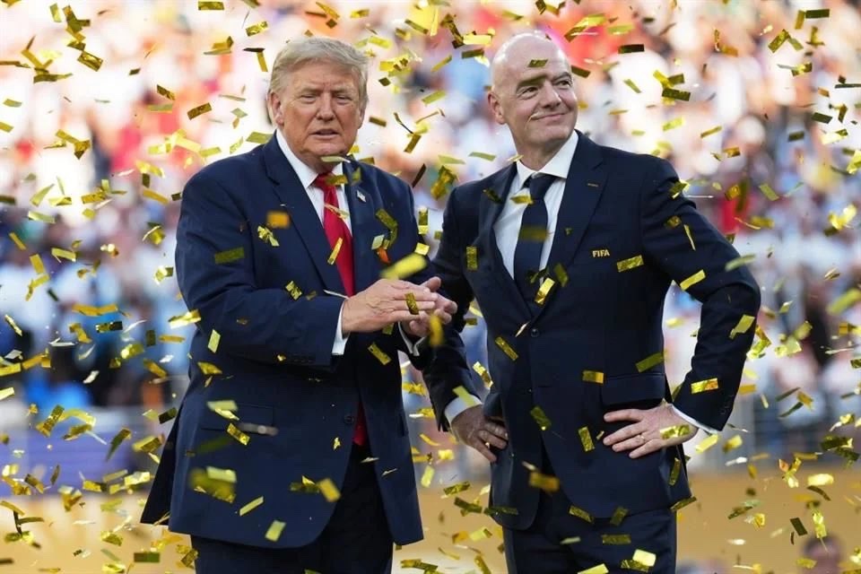 TouchlineX's tweet photo. 🚨 𝗕𝗥𝗘𝗔𝗞𝗜𝗡𝗚: There is pressure on FIFA president Gianni Infantino. 

The likely outcome is that he will resign. 

— @AbdellahBoulma https://t.co/IpJstkx2M5