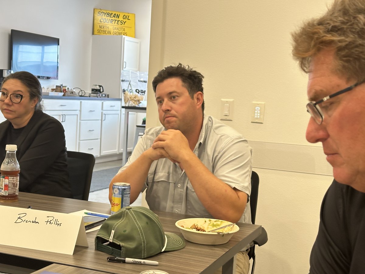 MbPulseGrowers's tweet photo. MPSG directors and staff, along with Pulse Canada and Soy Canada representatives were kindly hosted by the great folks at ND Soybean Council office in Fargo. https://t.co/Pyd291bob0