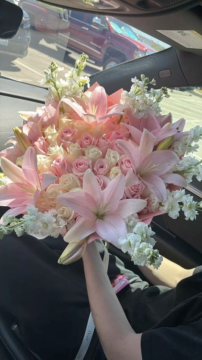 Visualvault2 tweet picture