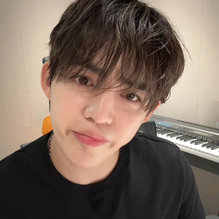 cheolhanglazer's tweet photo. a duo i just made up https://t.co/eudjO9I78F