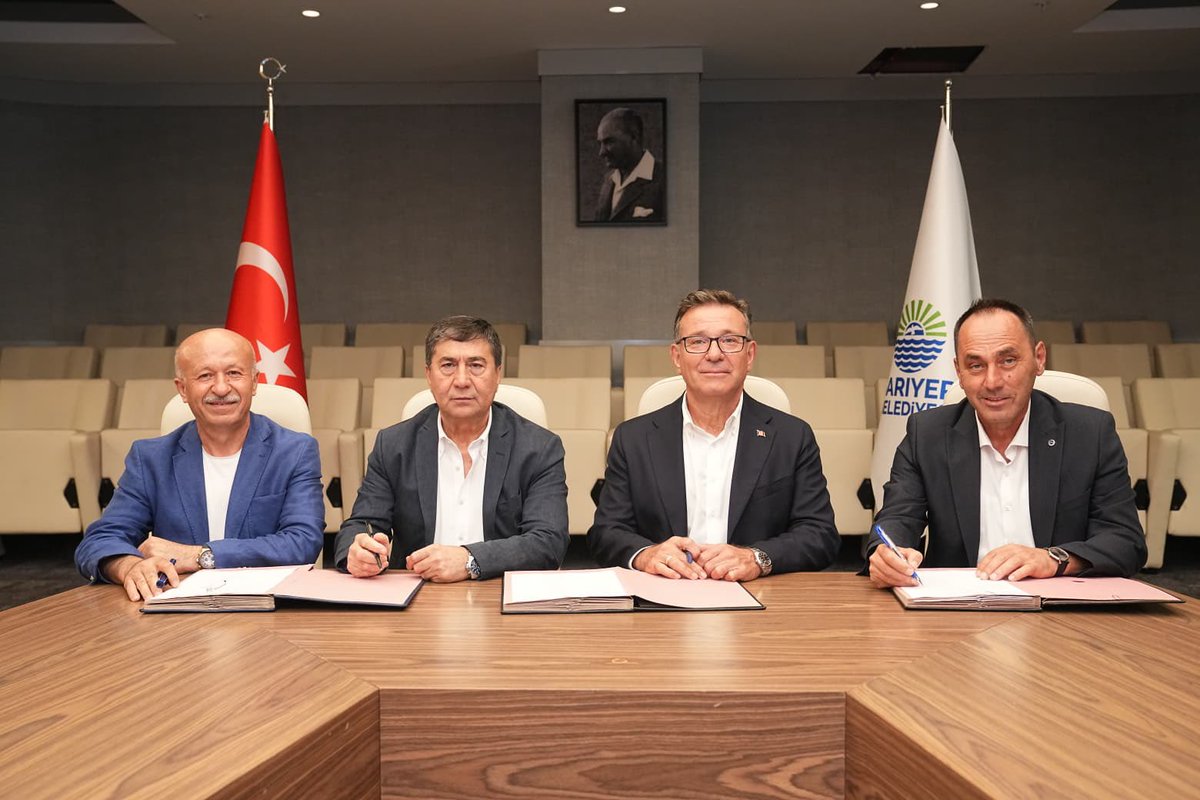 DiSK_Genel_is's tweet photo. Sendikamız ile Sarıyer Belediyesi arasında kadrolu üyelerimizi kapsayan TİS töreni yapıldı. 
Törene Sarıyer Belediye Başkanı M.Oktay Aksu, TİS Daire Başkanımız Faruk Saral, Araştırma Daire Başkanımız Adil Çiftçi, İstanbul 1 Nolu Şube Başkanımız Mehmet Pehlivan , şube yönetimi ve temsilcilerimiz katıldı. @SariyerBelediye @aksuoktay