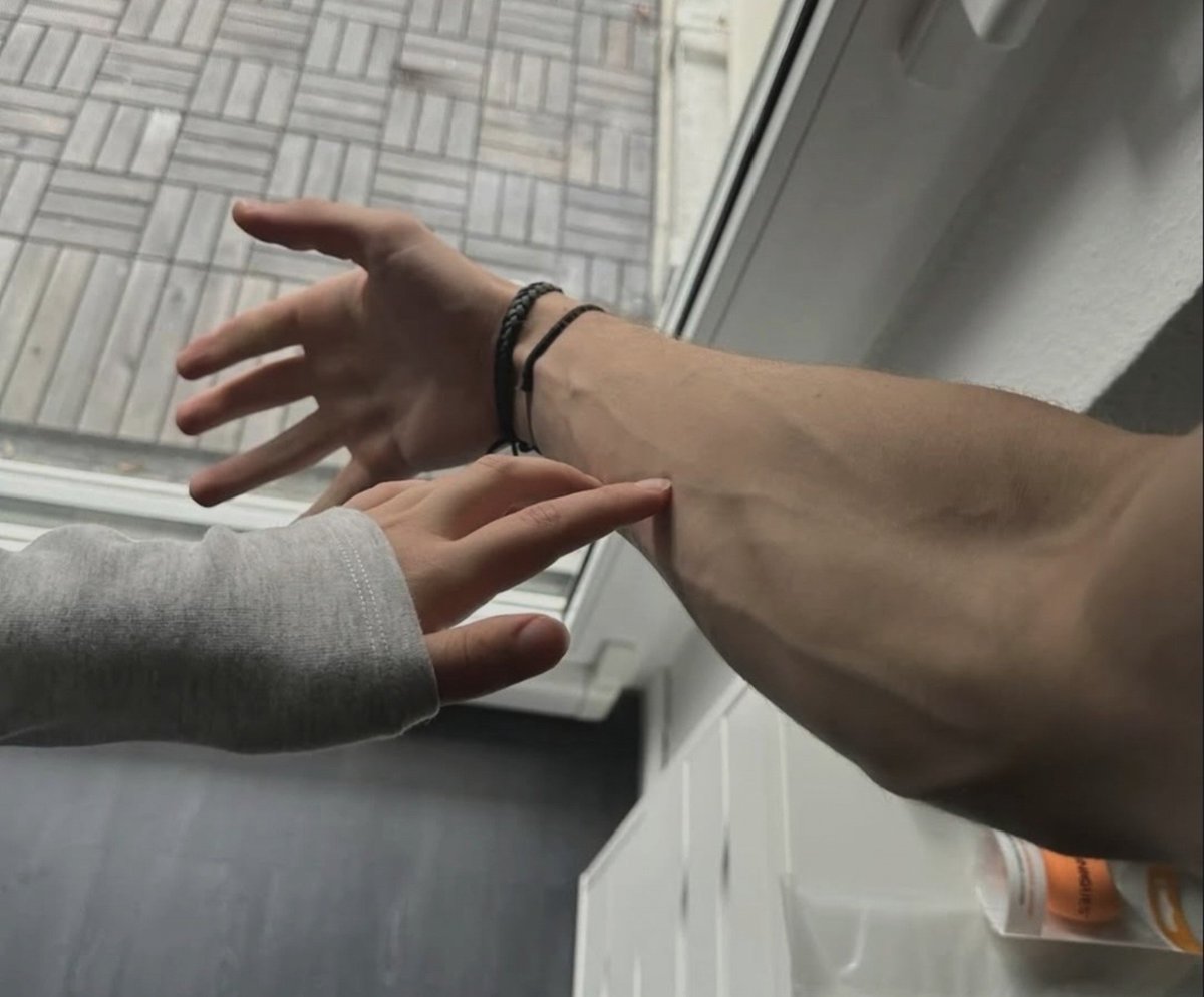 shivafter99's tweet photo. This is how I'm gonna soft launch him. https://t.co/U6Cowjw4CL