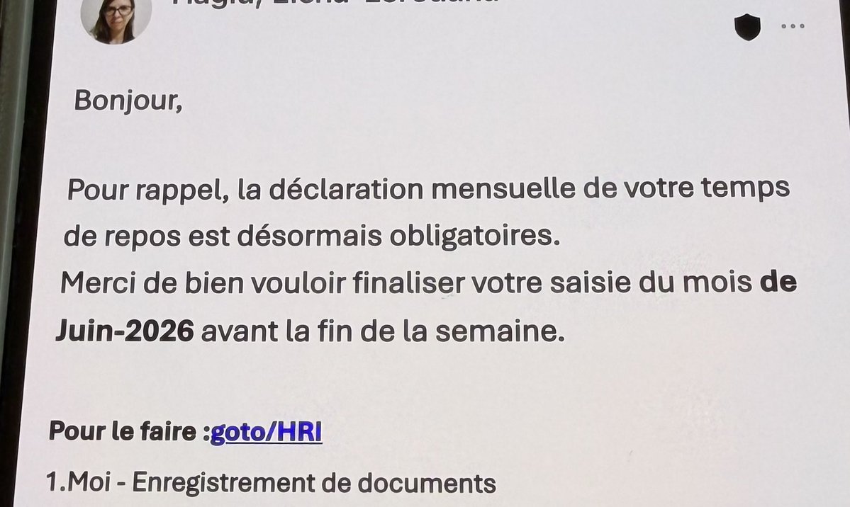 MouvETHIC's tweet photo. Obligation pour un cadre sup de déclarer son temps de repos en particulier lorsqu’il se déplace🙃 https://t.co/iqL4xbxQng