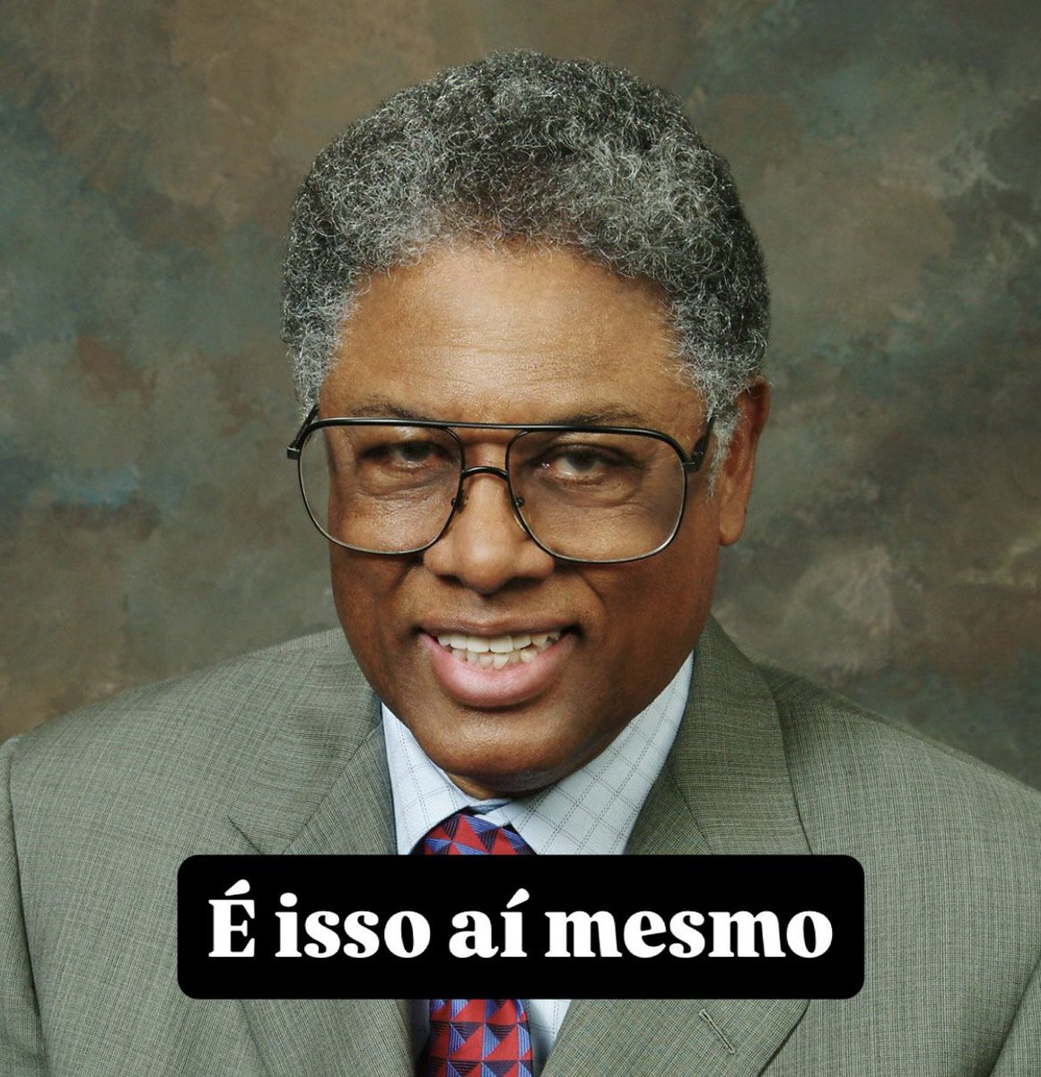 SFLBrasil's tweet photo. Vinheteiro soltou um Sowell e foi almoçar https://t.co/TLJ7tiHQn5