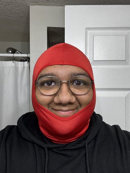 CiaranDL's tweet photo. @GrendelsHammer @HMBohemond @HashionDiscord This was my PFP 2 weeks ago, do you think I race transitioned or what bro? Actual subhuman intelligence https://t.co/WLqlx1ZA95