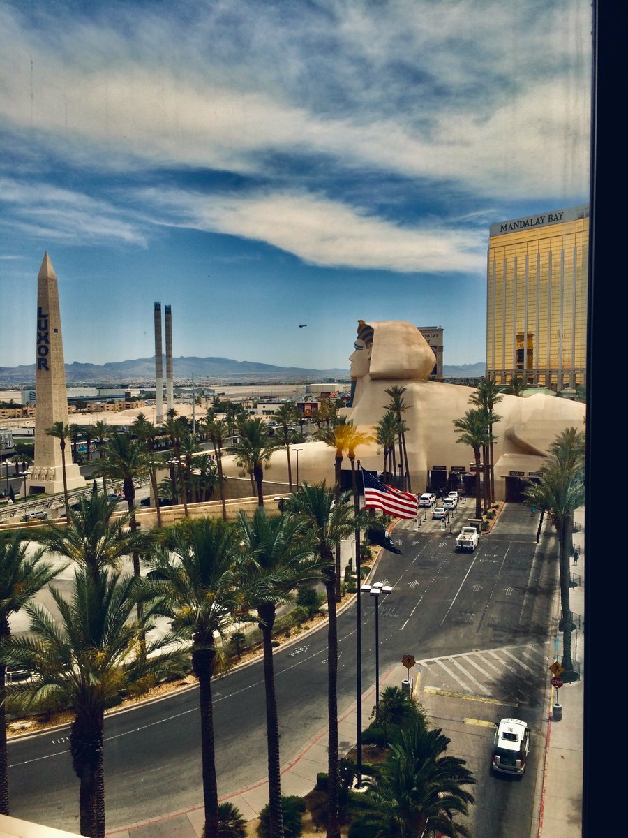 NaturesBuild's tweet photo. The City That Never Sleeps 

#LasVegas #photography https://t.co/uzK7aDpQ4h