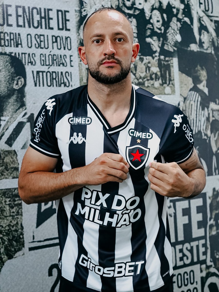 BotafogoPB's tweet photo. O novo reforço do Belo já vestiu o manto 👕⭐️🔥

Bem-vindo Diego Tavares 🔥🔥

#BotafogoPB #BeloSAF #MaiorDaParaíba https://t.co/QwXS0HZShQ