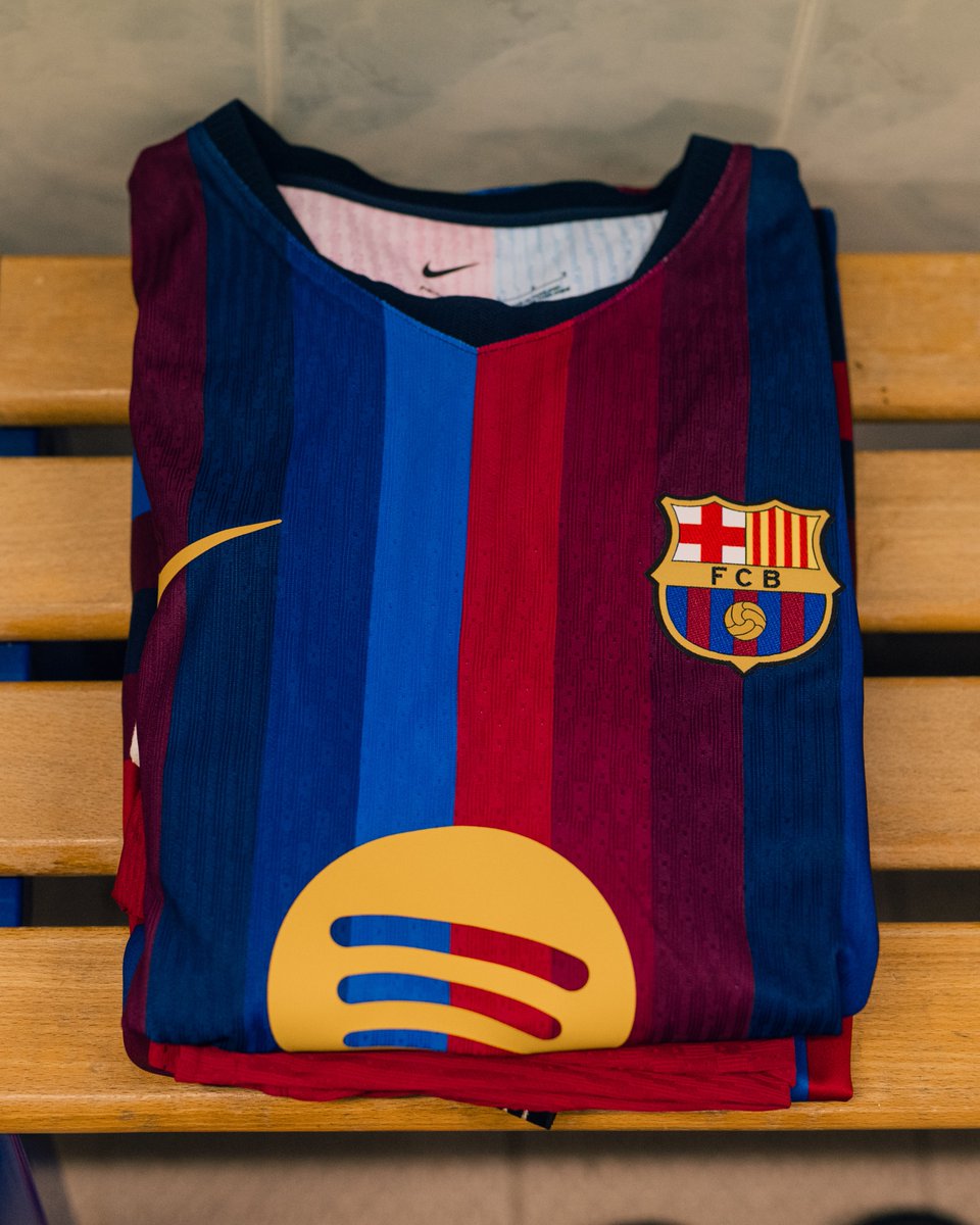 FCBarcelona's tweet photo. New season. New kit. 💙❤️

Get it here: https://t.co/GF2UnRo8AK https://t.co/f4iJdK070w
