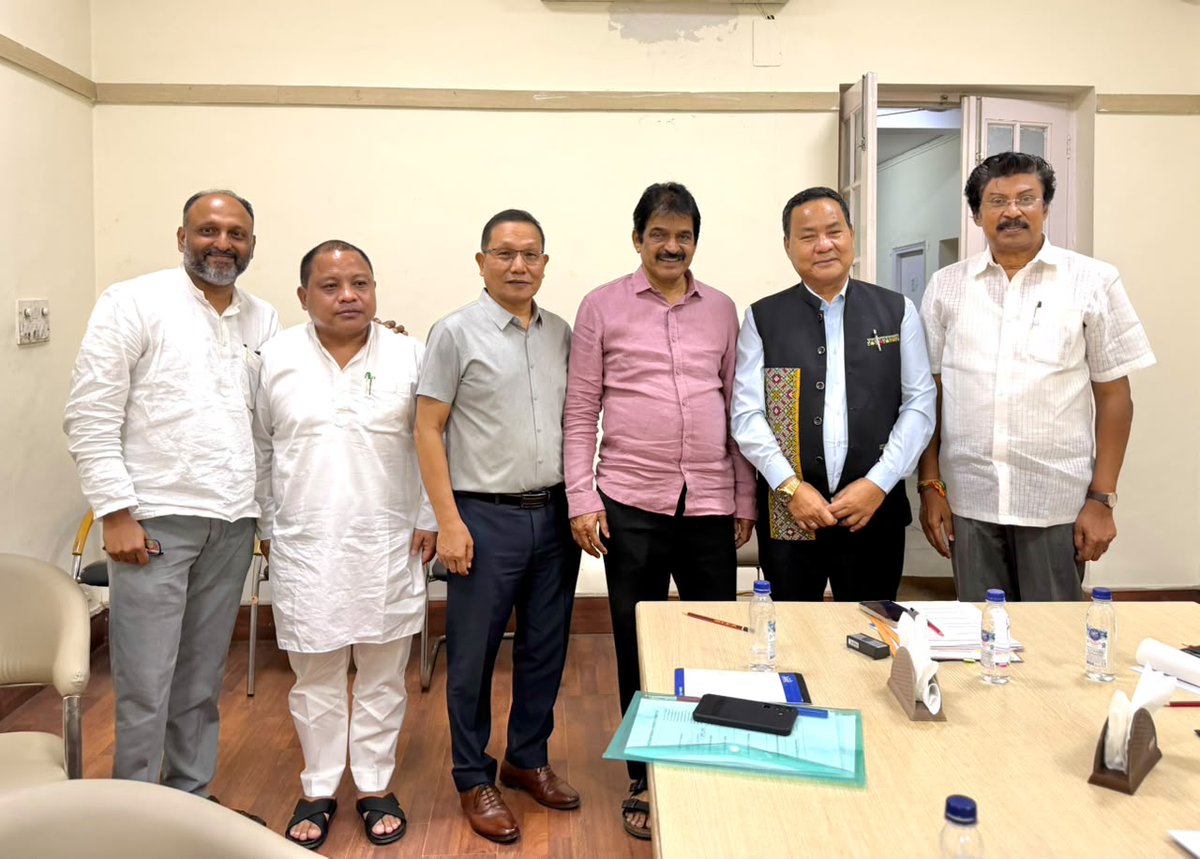 INCIndia's tweet photo. Congress General Secretary (Org.) Shri @kcvenugopalmp met AICC In-charges, PCC Presidents, senior leaders, and AICC Secretaries from Mizoram and Arunachal Pradesh to discuss organisational matters in the two states. https://t.co/Ts2kd4BpWR