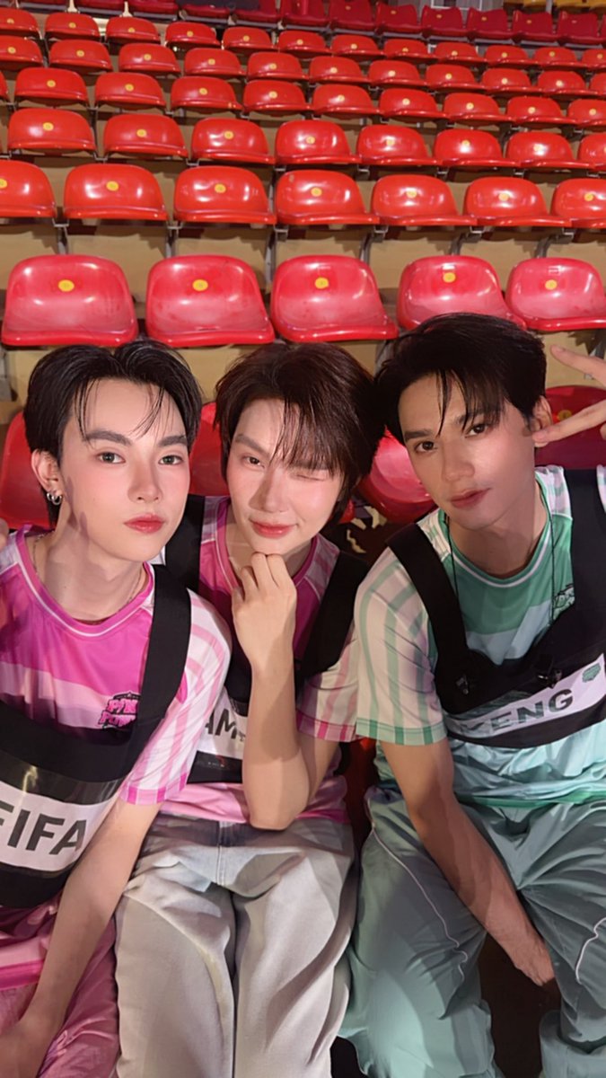 napgg_'s tweet photo. ฟีฟ่ากับพี่เก่งน้ำปิง คือฮีถูกรับเลี้ยงแล้วจริง น่ารัก ๆ ๆ 🥺

#Fifa_th #KengNamping #เก่งน้ำปิง https://t.co/qwsN7yA1aF