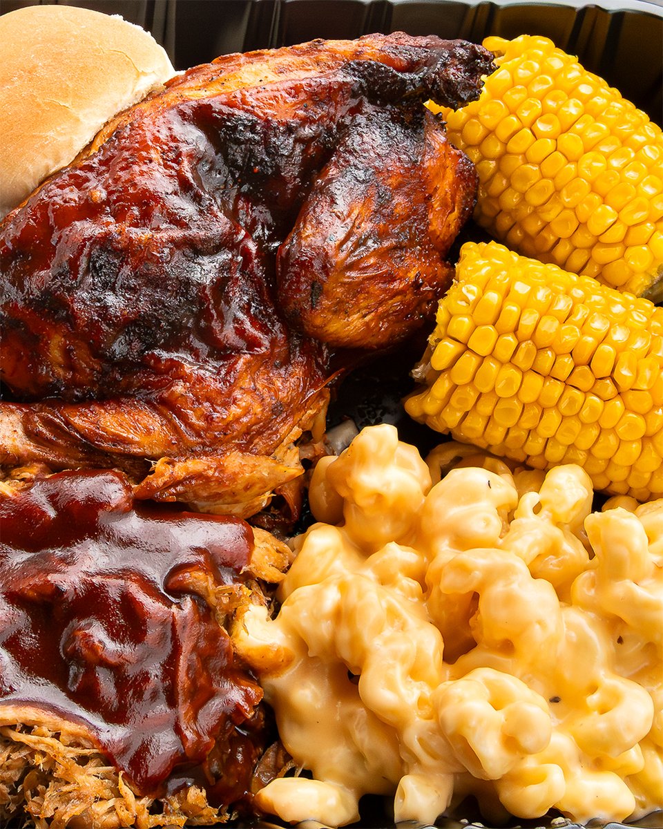 CopperTopTavern's tweet photo. Fridays were made for CopperTop BBQ 🔥 
📍 Only at our North Syracuse Location 
.
.
.
.
#bbq #summerbbq #bbqlovers #bbqlife #summercookout https://t.co/BwOCHENRaK