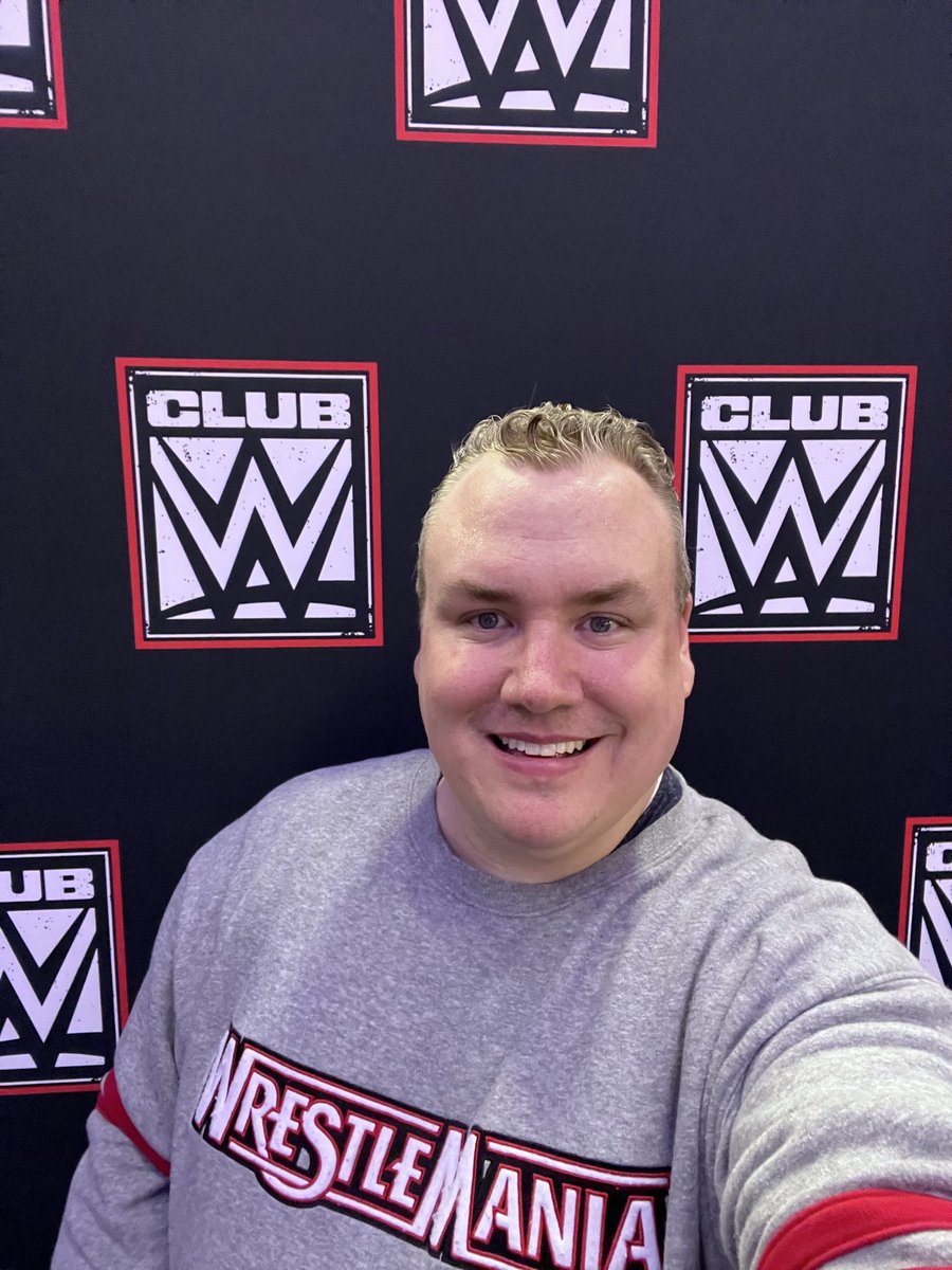 PatrickHussey89's tweet photo. What a wonderful morning at #WWETakeover &amp; @ClubWWE . Comfortable seating, friendly staff, &amp; unique merch! The Smackdown Watch party was filled! I ordered the @CodyRhodes exclusive windbreaker as my size was already sold out. I’m glad I can get it! I can’t wait to go again! https://t.co/GX2QhNKAHm