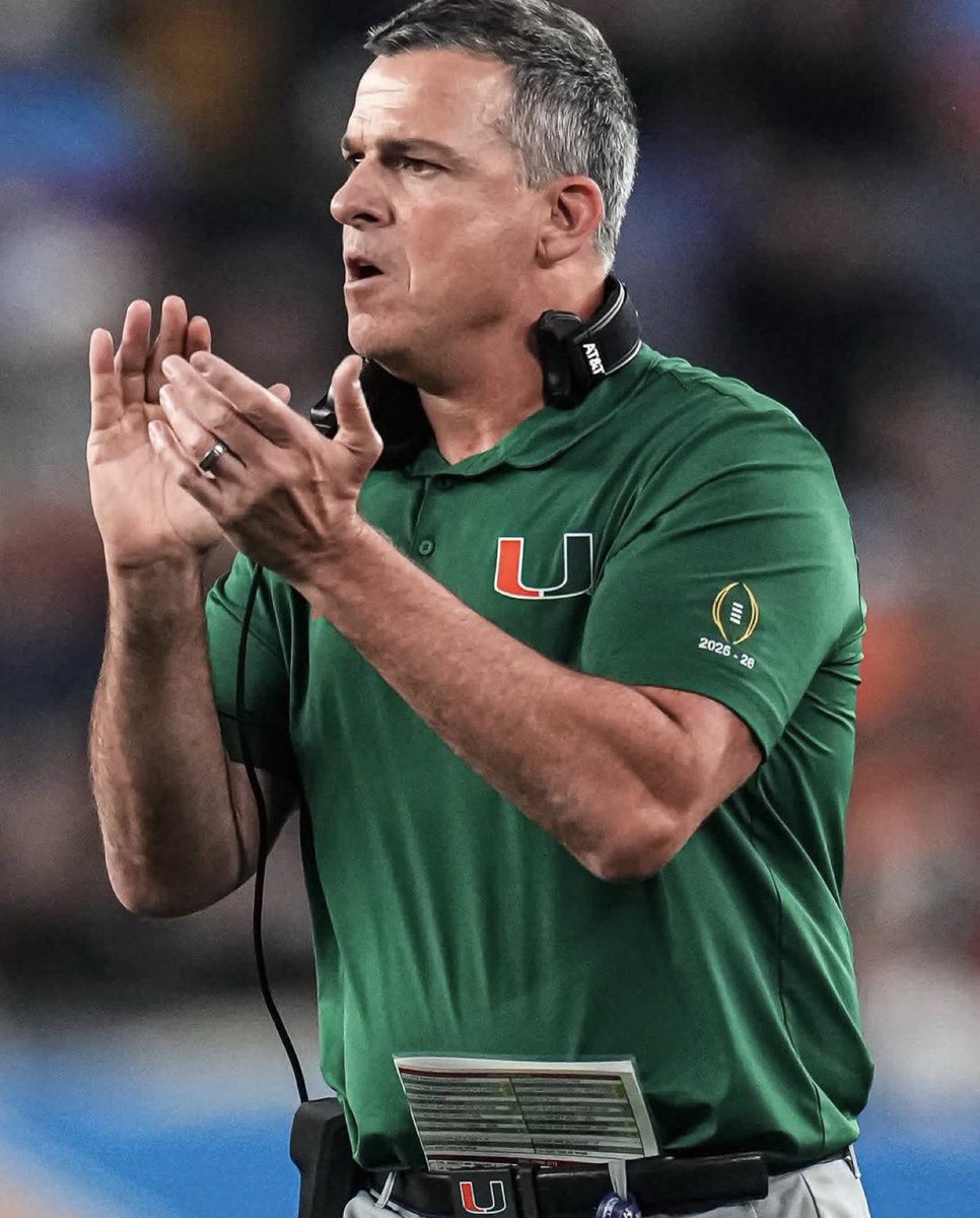 TrintonBreeze's tweet photo. Miami’s 2027 class just got even scarier — Welcome to Miami @amirsears1_ 🙌

5 ⭐️ Donte Wright - No. 1 CB
5 ⭐️ A’mir Sears - No. 1 ATH
5 ⭐️ Israel Abrams - No. 2 QB
5 ⭐️ Nick Lennear - No. 3 WR
5 ⭐️ Jaiden Bryant - No. 4 Edge
4 ⭐️ Ai’King Hall - No. 9 CB
4 ⭐️ Andre Hyppolite - No. 10 SS
4 ⭐️ Jatori Williams - No. 6 IOL
4 ⭐️ Jaylyn Jones - No. 21 SS
4 ⭐️ Noah Glover - No. 10 LB
4 ⭐️ Sean Tatum - No. 10 IOL
4 ⭐️ AJ Randle Jr. - No. 8 LB
4 ⭐️ Ezekiel Ayangbile - No. 23 DL
4 ⭐️ Demarcus  Deroche - No. 17 ATH
4 ⭐️ Ty Keys - No. 14 RB
3 ⭐️ Jayvon Dawson - No. 29 EDGE
3 ⭐️ Sherrod Gourdine - No. 45 ATH
3 ⭐️ Tyler Ford - No. 52 OT
3 ⭐️ Josh Johnson - No. 108 DL
3 ⭐️ DeMarco Jenkins - No. 72 DL

Keep them coming Mario! 🙌