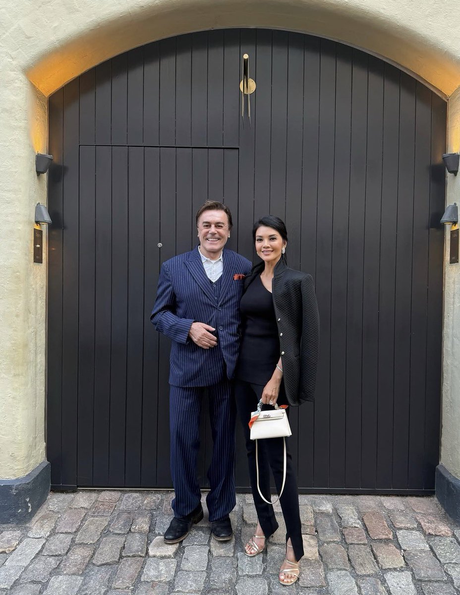 quinnfarah's tweet photo. We flew to Copenhagen just for this dinner at #Kadeau @restaurantkadeau ,now proudly awarded three Michelin stars ⭐⭐⭐ 🇩🇰 

A 15-course journey celebrating the very best of Nordic cuisine—featuring pristine seafood, fragrant herbs freshly picked from Kadeau’s own garden, exquisite lamb courses and desserts that were nothing short of perfection.

One of the evening’s highlights was tasting Kadeau’s iconic hot and cold smoked salmon, the restaurant’s signature dish and a heartfelt tribute to the Danish island of Bornholm, where the tradition of fish smoking has been part of the island’s heritage for generations.

An absolutely exceptional dining experience! 🇩🇰✨#3michelinstars #Denmark
