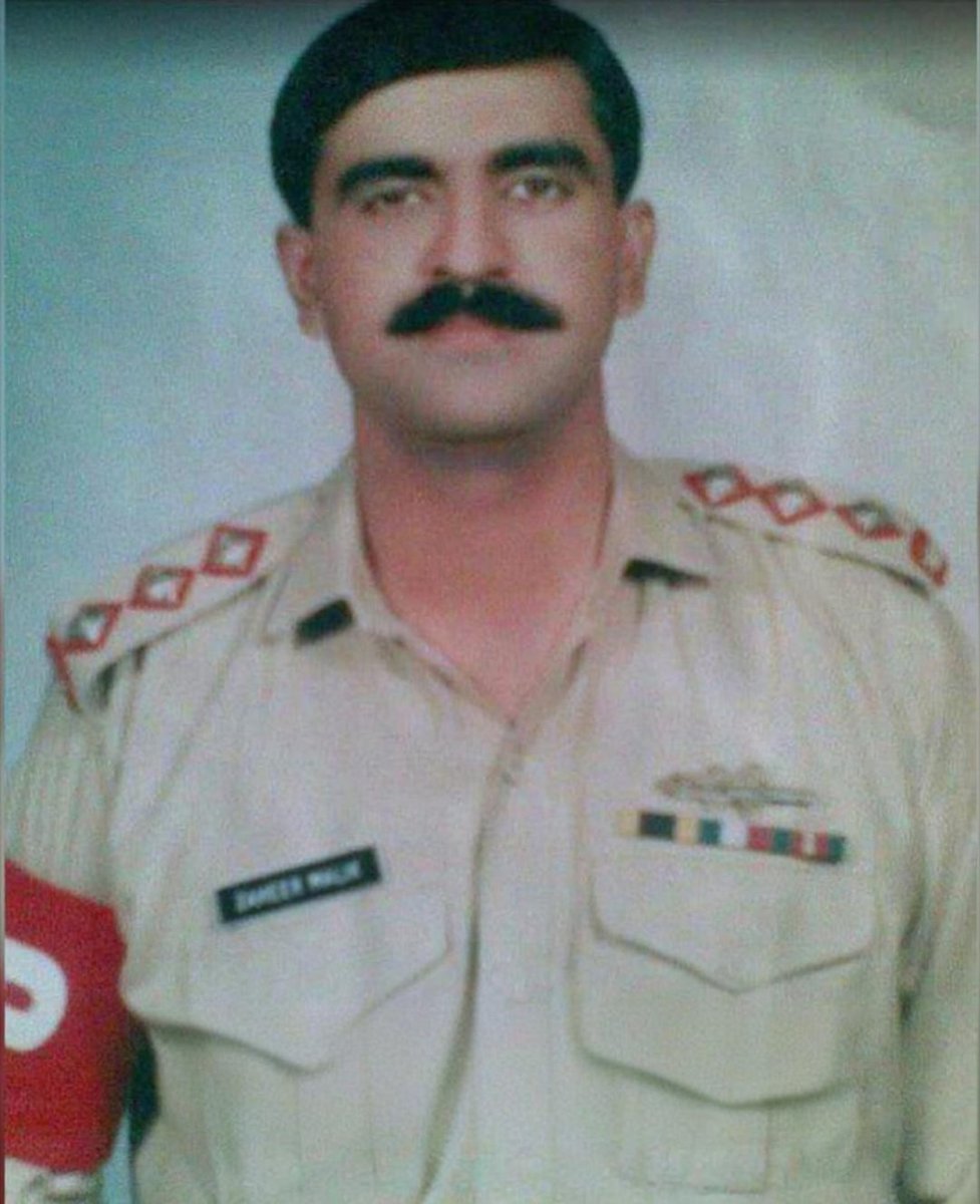MartyrsRPride's tweet photo. Maj. Zaheer Malik Shaheed
Course:74L/C
Unit:43PR/CMP
DOM:31July1997
Team Pakistan First, your nation pays homage to your ultimate sacrifice.
#OurMartyrsOurPride
#PakArmy #Pakistan https://t.co/0ujPcamMzr