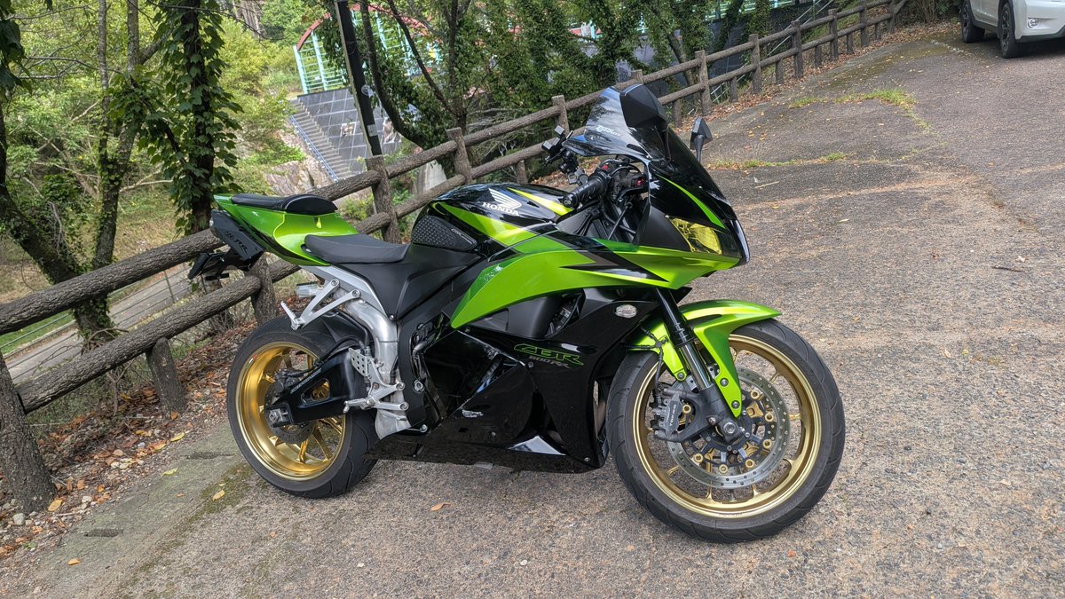 Seiran250's tweet photo. 洗車した https://t.co/lJTz1fGFrv