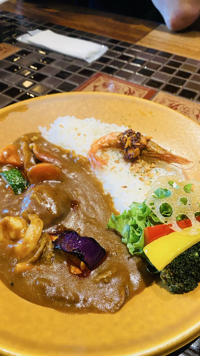 Blue_labo's tweet photo. 食べた事の無い味
めちゃくちゃうまい😋🍛🍴

#札幌
#円山教授本店 https://t.co/WoC6RS5GwI