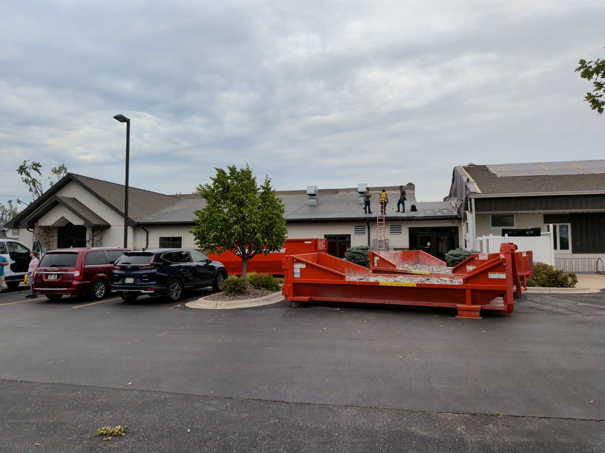 digitaldean's tweet photo. Went to #MenashaStrong for tornado cleanup at sister church. Our church's preschool has 5 possible broken roof trusses😢
Good news, we got a lot of trees cut down on property & brush to curb for pickup.
Also, just saw 1 of disaster centers said they're FULL of donations!
👏 https://t.co/M8o2fwRPLv