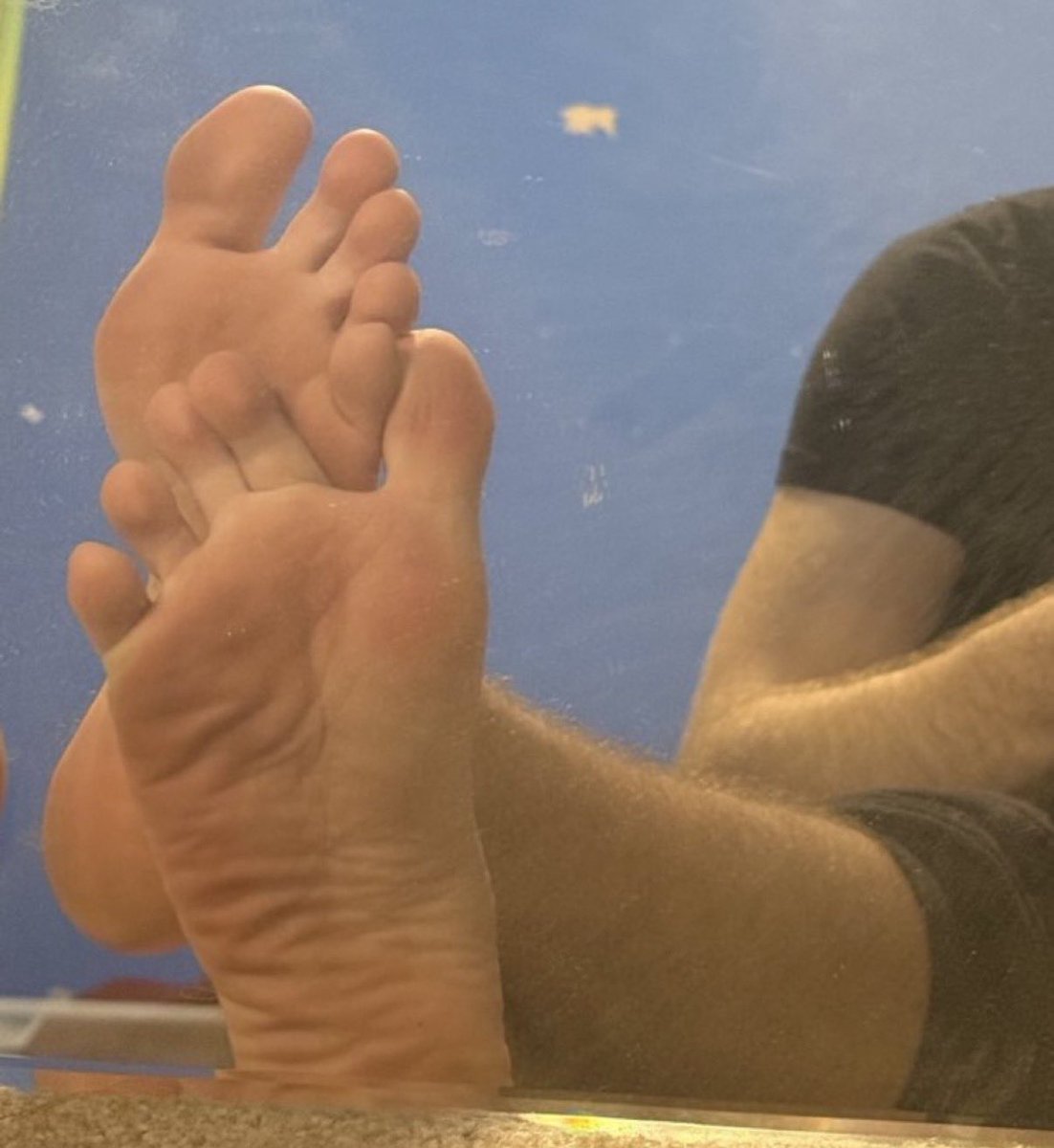 SFW4U's tweet photo. #feet #feetfetısh #malefeet #toes #soles #malesoles #maletoes #foot #pies #piedi #sweatyfeet #stinkyfeet #sweatytoes #stinkyfeet https://t.co/Py6ARQYJYm