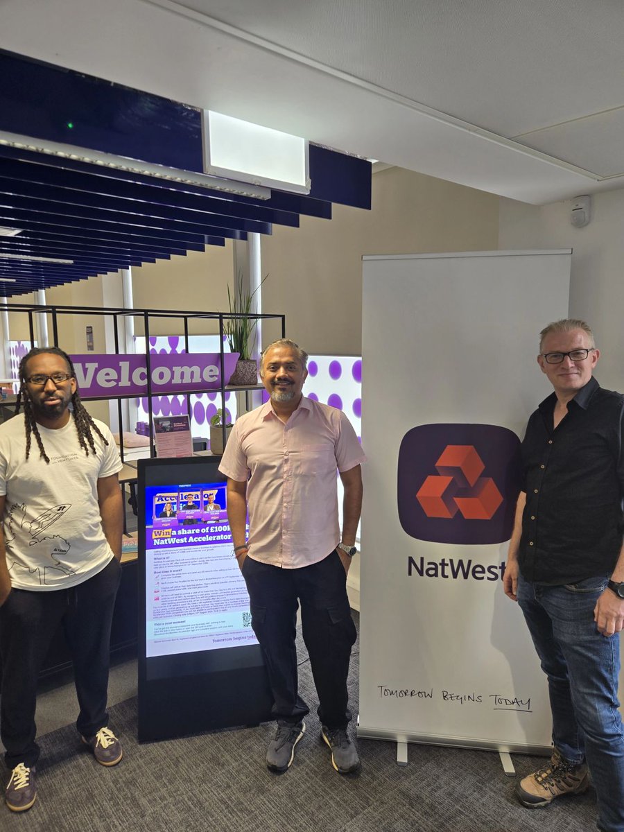 1MrHarding's tweet photo. Massive thank you to @NatWestBusiness  for having me in and helping me as a pitch coach with my pitch.

Amazing to meet Peter The Speaker once again looking forward to building together and delivering some workshops at the @NatWestGroup  Group accelerator! https://t.co/zWTgCcnHjj