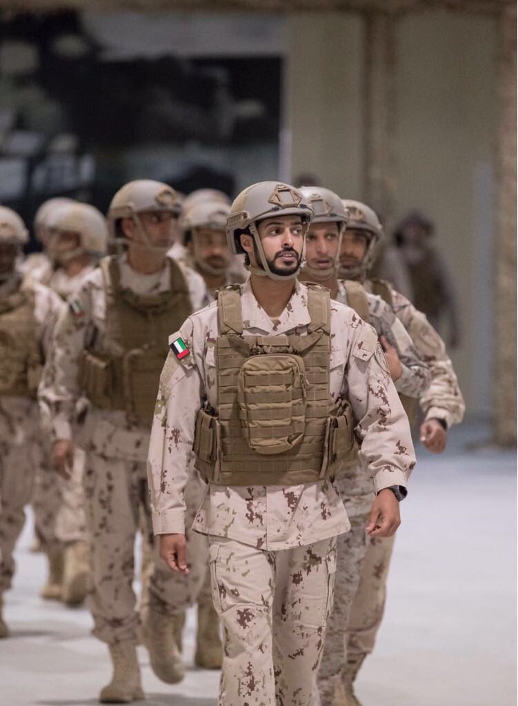 uae_patriott's tweet photo. والله نفتخر بشيوخنا الله يحفظهم .. وقت الحرب كانوا في الصفوف الأولى و رئيس الدولة قدم ابنه قبل المواطن 

لكن تعال اسال السعودي وين كانوا شيوخك وقت الحرب والشدة؟ غالباً بيبلع لسانه 

أتوقع حتى في الحد الجنوبي ما كان لهم حضور يُذكر من شدة الخوف 

خلوا الميادين لأهلها 😉🇦🇪⚔️ https://t.co/RCS9zJkrKd