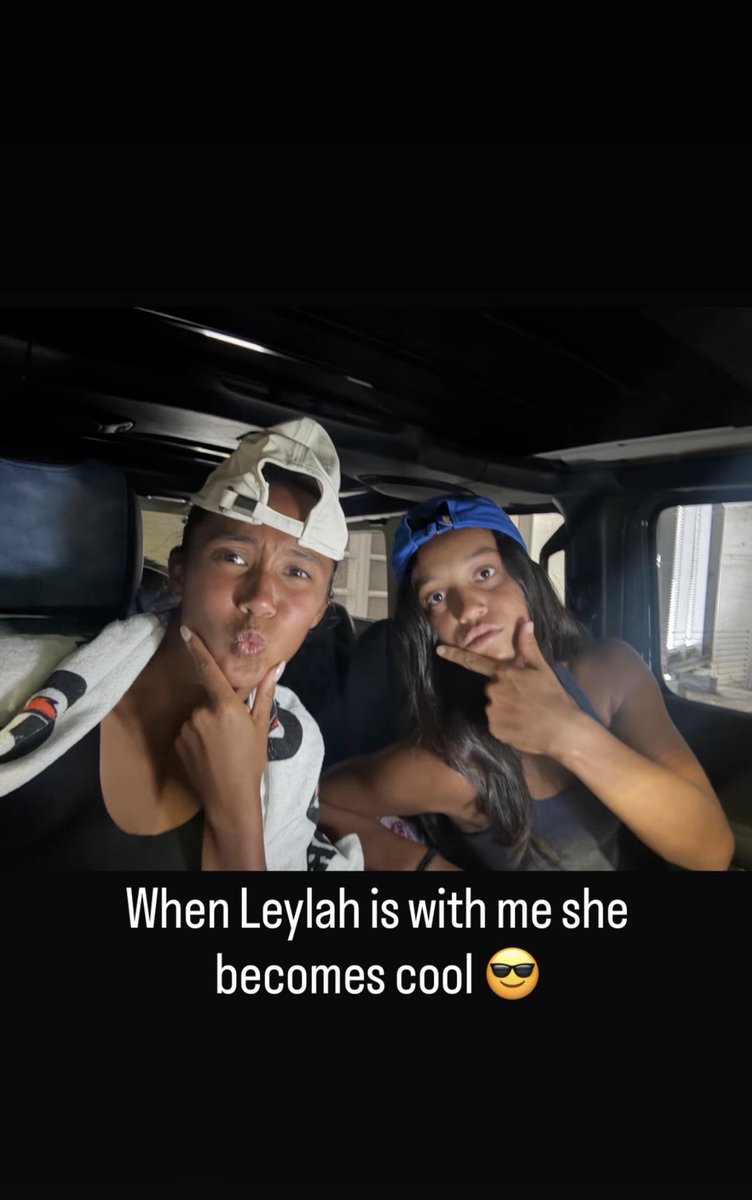 leylah_fanpage's tweet photo. Did you know that Leylah Fernandez has two other siblings? Big sis is a doctor, a dentist, little sis Bianca is a D1 athlete at UCLA and they’ll be playing doubles in Toronto! What a very accomplished family! 😍👏✨
#Vamos. Allez. Laban. 🇨🇦🇵🇭🇵🇪🇪🇨 https://t.co/lEk6xg0fCH