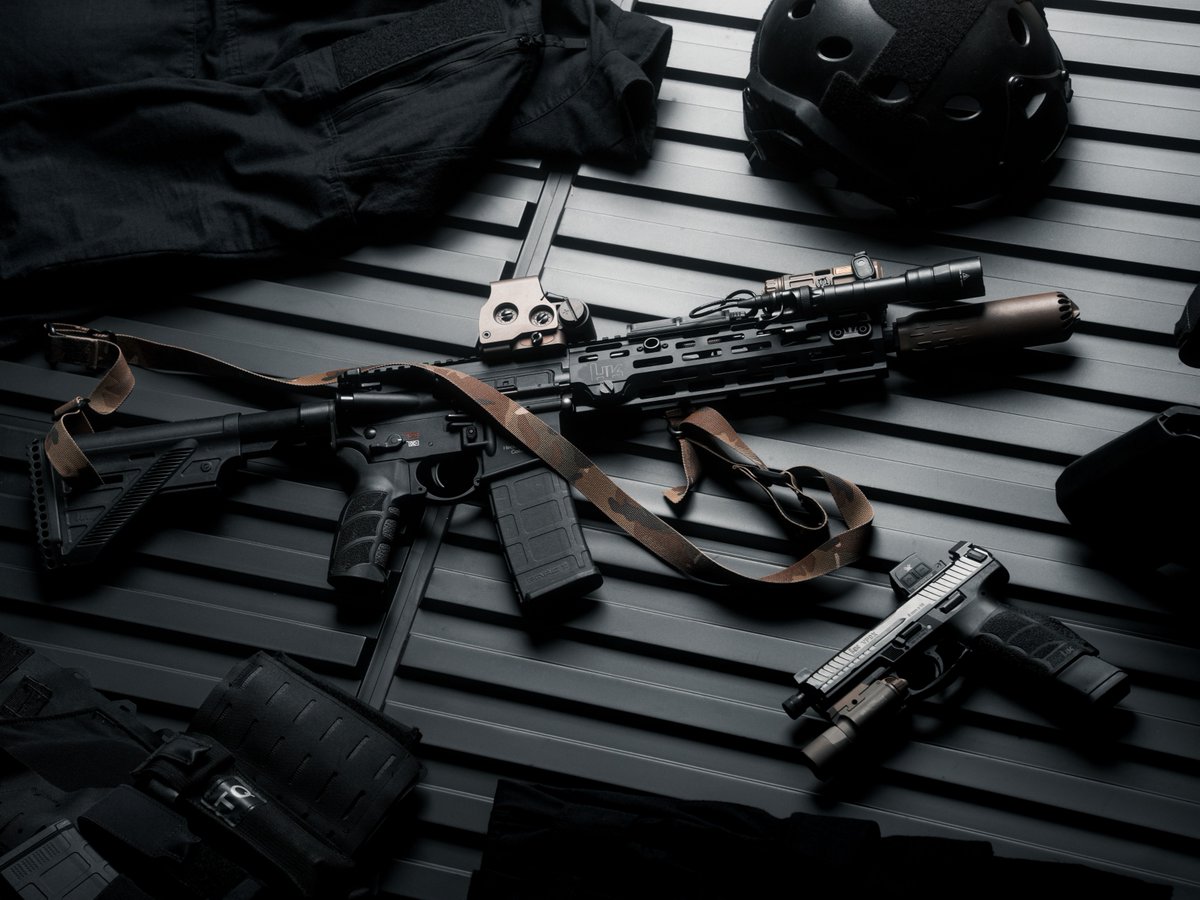 HecklerAndKoch's tweet photo. Primary and secondary. Both HK. https://t.co/FCa0BNYwxK